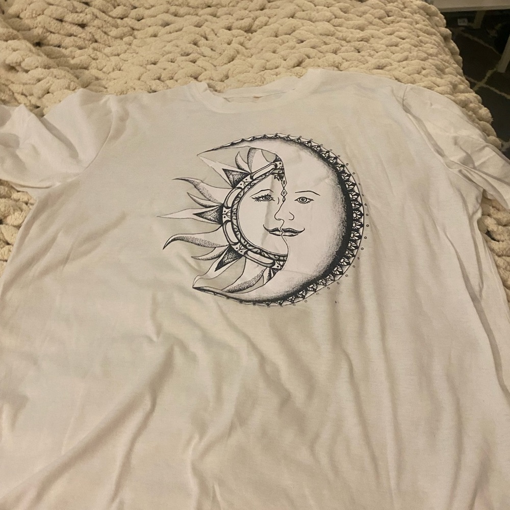 womens sun design t-shirt